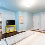 Blue, You\'Re My Boy Germantown 1 Bedroom Apartment