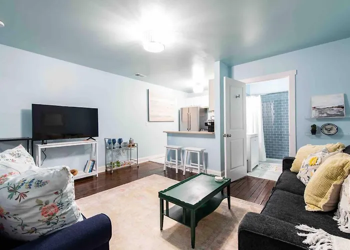Blue, You\'Re My Boy Germantown 1 Bedroom Apartment